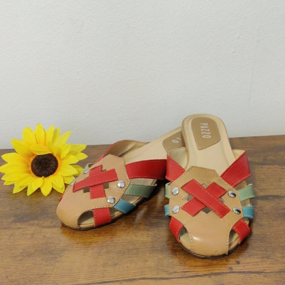 PAZZO. Women's Red and Tan Sandals - Picture 9 of 11